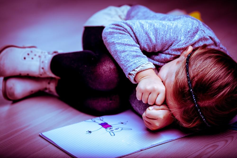 O fetiță a rămas însărcinată la 11 ani, după ce a fost violată de bunicul vitreg. Familia ei refuză să o lase să avorteze